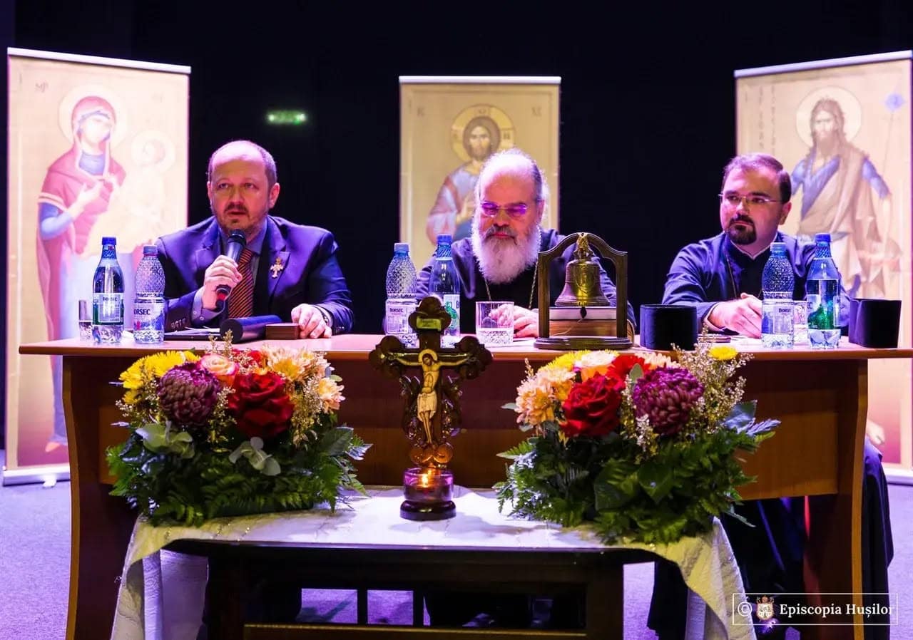 Scandal la o reuniune bisericească de la Huși. Un preot a vociferat împotriva lui Adrian Papahagi: „L-ai denigrat pe dl. Georgescu”/ „Un provocator georgist care nu s-a jenat de ierarhul care l-a hirotonit”