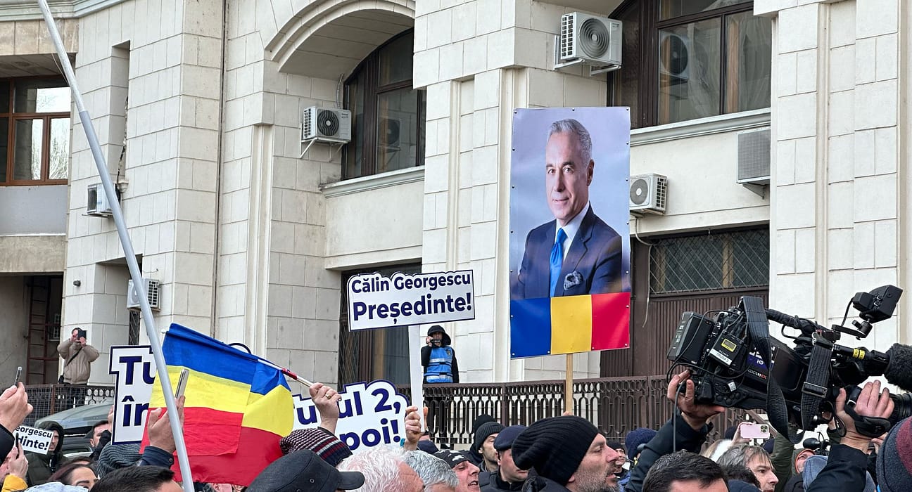 Liderul senatorilor POT, despre ridicarea lui Georgescu: „Cineva se joacă cu focul. S-ar putea ca cineva să vrea sânge în stradă”