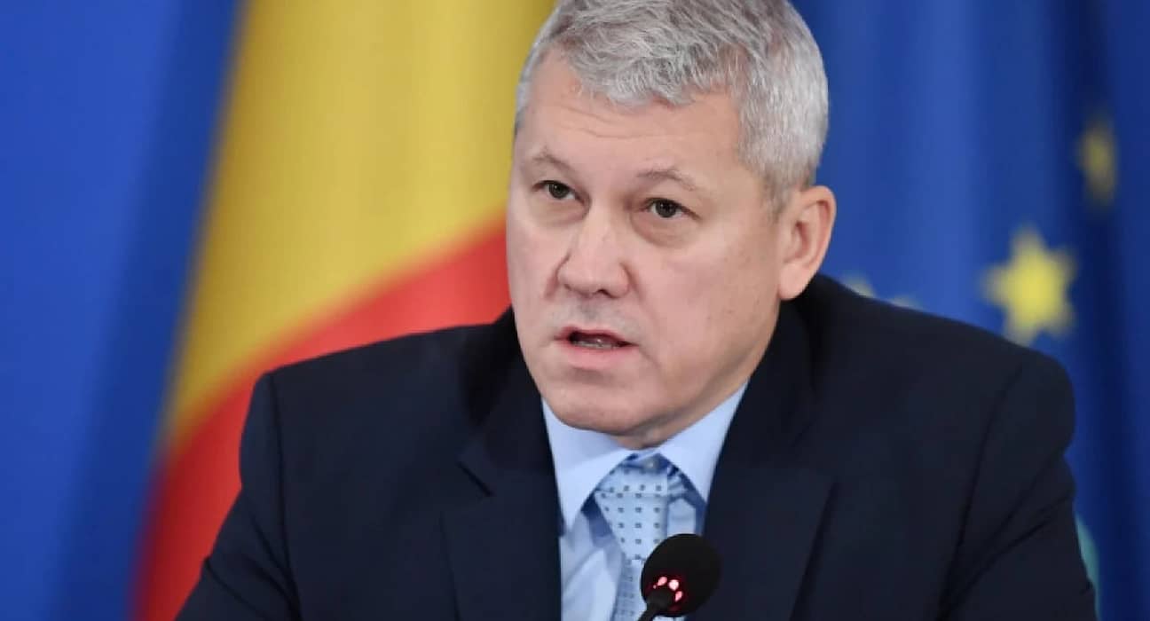 Cătălin Predoiu, decorat de ministrul bulgar. Este primul ministru al Afacerilor Interne român care a primit această distincție
