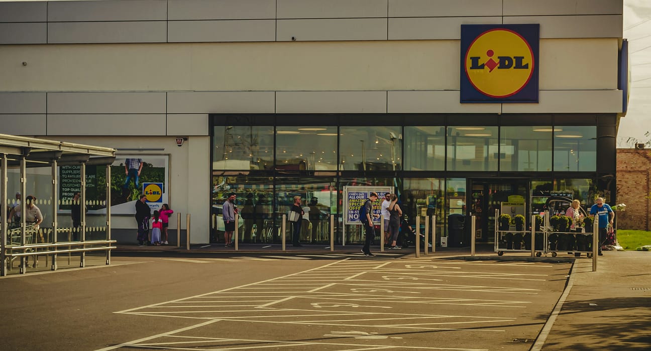Alertă alimentară la Lidl! Ai consumat acest produs? A fost scos de la vânzare din cauza suspiciunii de Salmonella