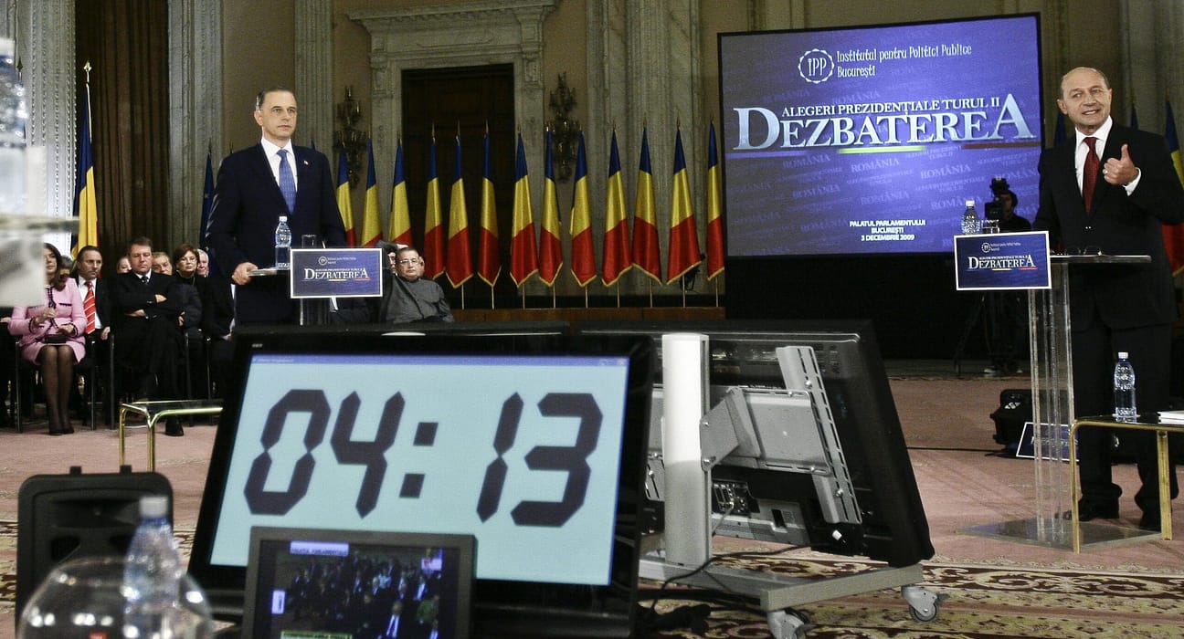 Cât contează dezbaterile? Epoca duelurilor cu scântei Iliescu vs. Vadim și Băsescu vs. Geoană a apus. Cine iese câștigător