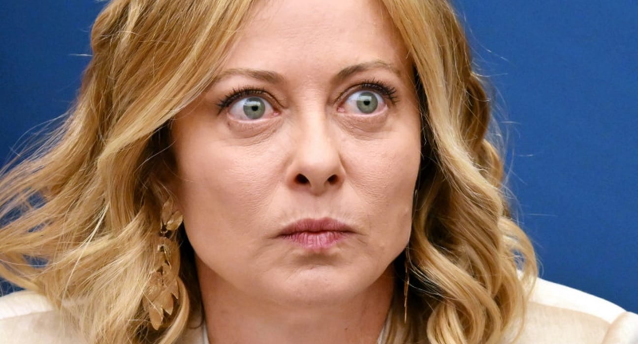 Giorgia Meloni dă de pământ cu politicile verzi ale UE: Industria auto a fost zdrobită de tranziția electrică