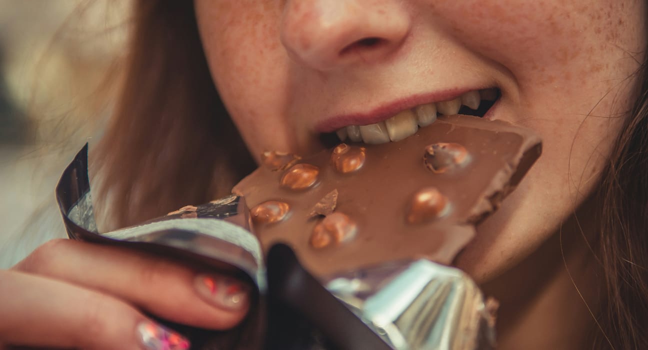 De ce vrem dulciuri exact când ne apucăm de dietă? Explicația surprinzătoare