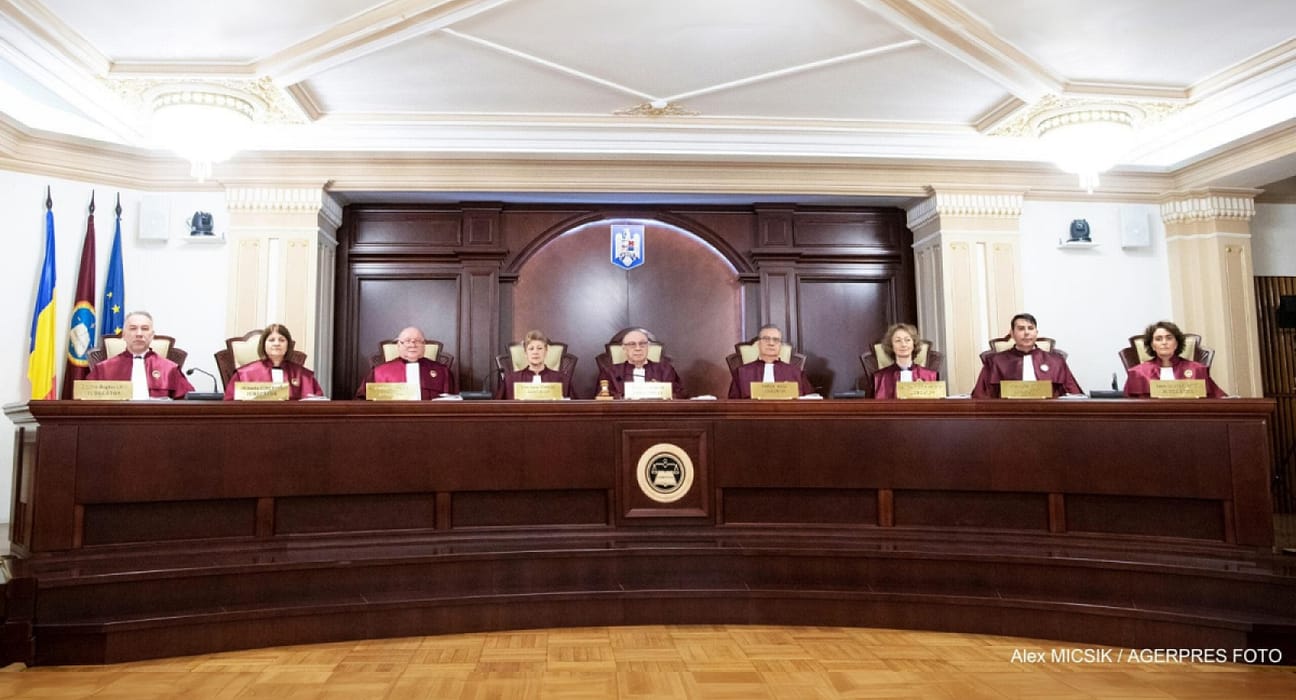 Cum a ajuns o speță veche de șase ani să schimbe legea declarațiilor de avere la CCR. Totul a pornit de la o consilieră amendată