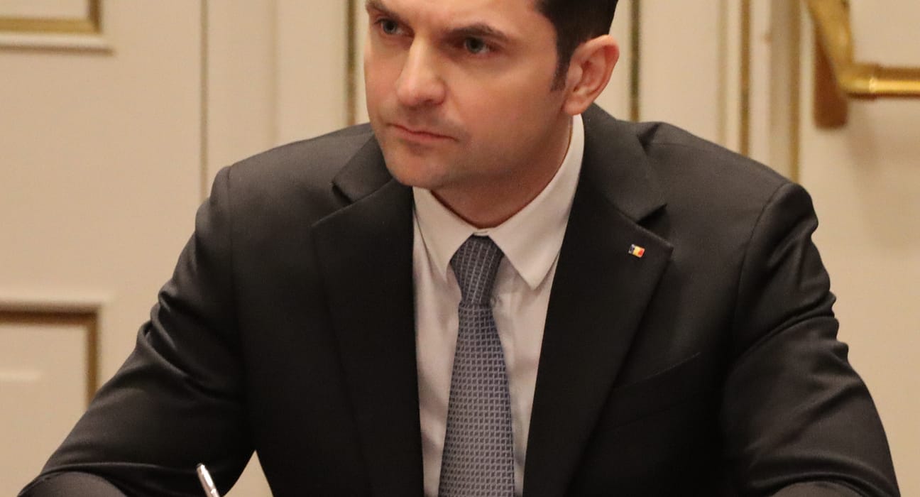 Mesajele uluitoare pe care Sebastian Burduja spune că le-a primit: „Nu îmi este frică și voi depune plângere penală”
