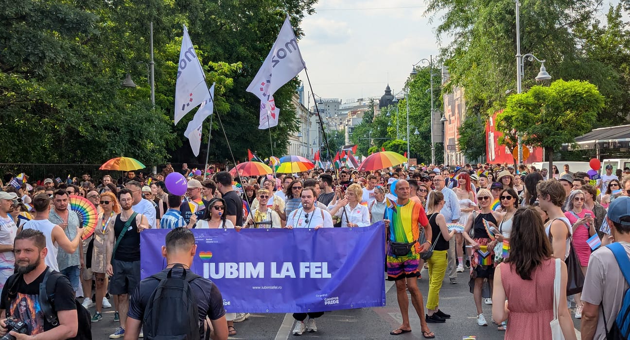 Prezență „surpriză” la marșul Bucharest PRIDE 2025 / galerie foto
