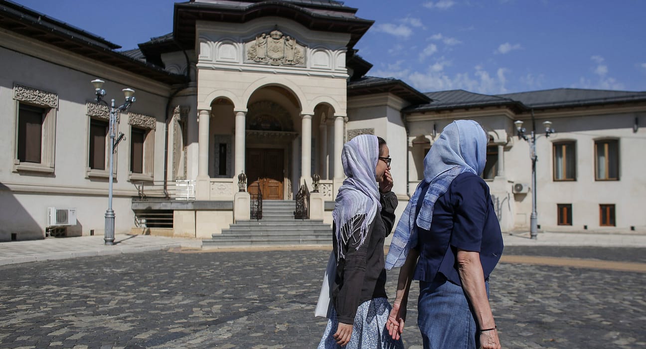 Sinodul BOR aprobă canonizarea a 16 femei cu viaţă sfântă. Cine sunt acestea