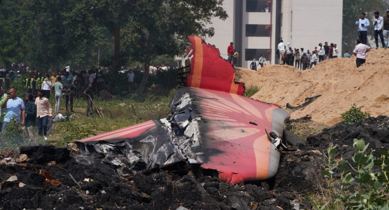 Prăbușire Air India. Rămășițele victimelor au ajuns la familiile greșite. Scene greu de imaginat