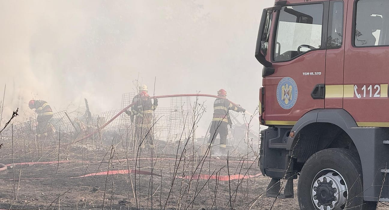 Incendiul de la Glina a fost stins / update