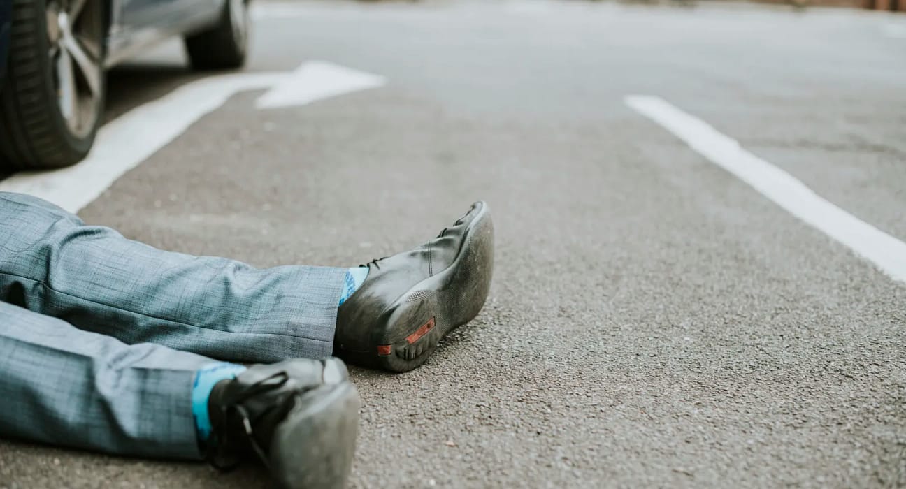 Carambol în Piatra-Neamț: trei mașini avariate, un bărbat dus de urgență la Terapie Intensivă