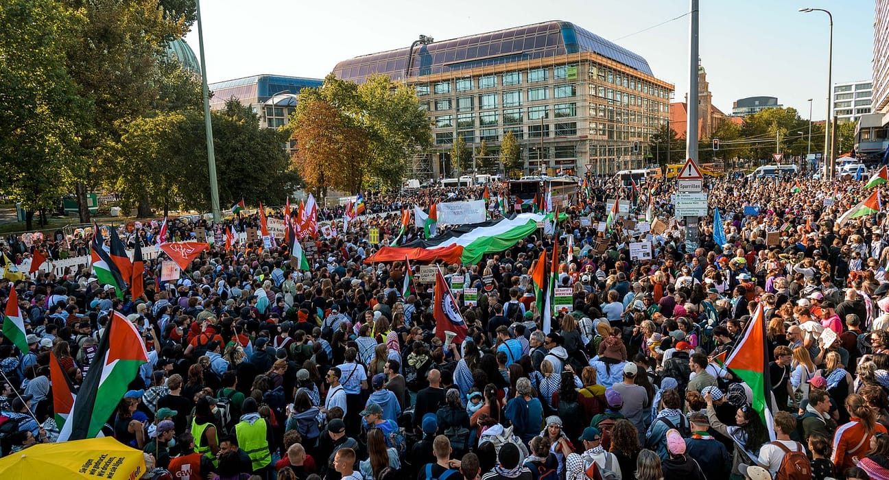 VIDEO Manifestație de amploare la Berlin în care s-a cerut oprirea genocidului din Gaza