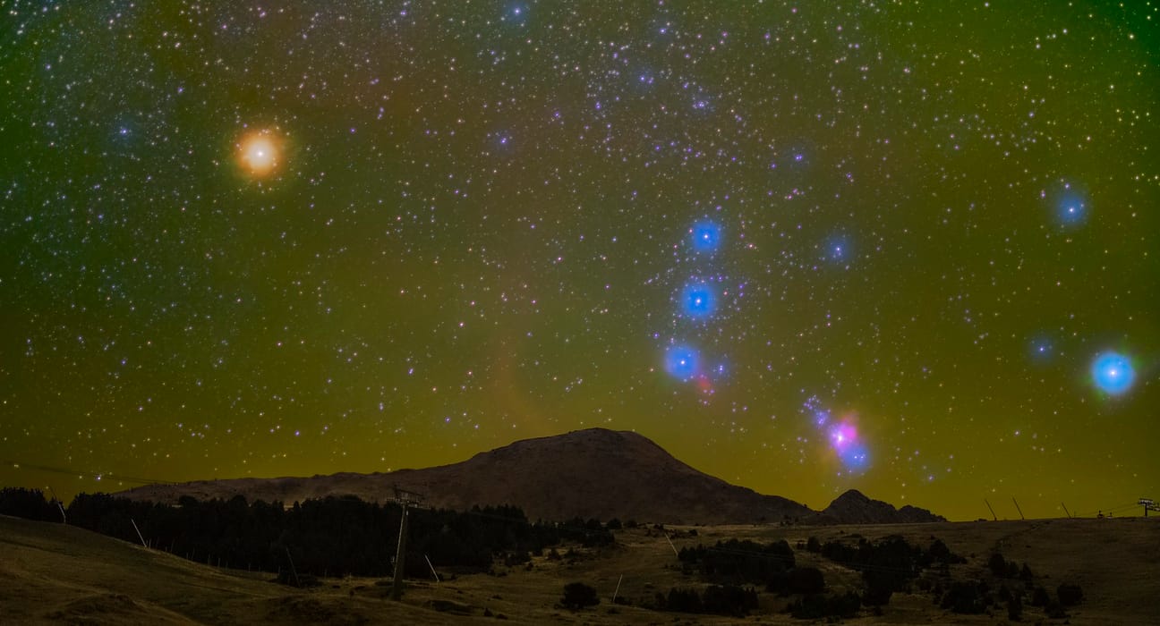 Ploaia de meteori orionide: Când este vizibil în România acest fenomen astronomic