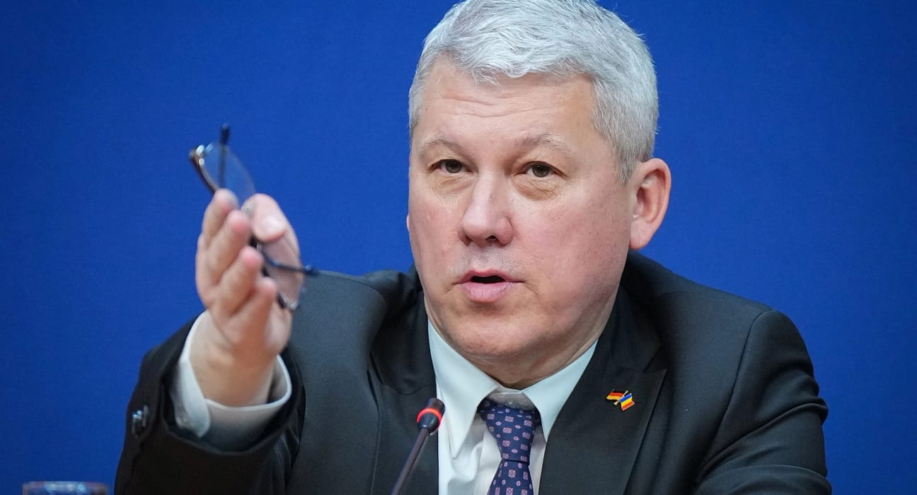 VIDEO Revoluție în MAI