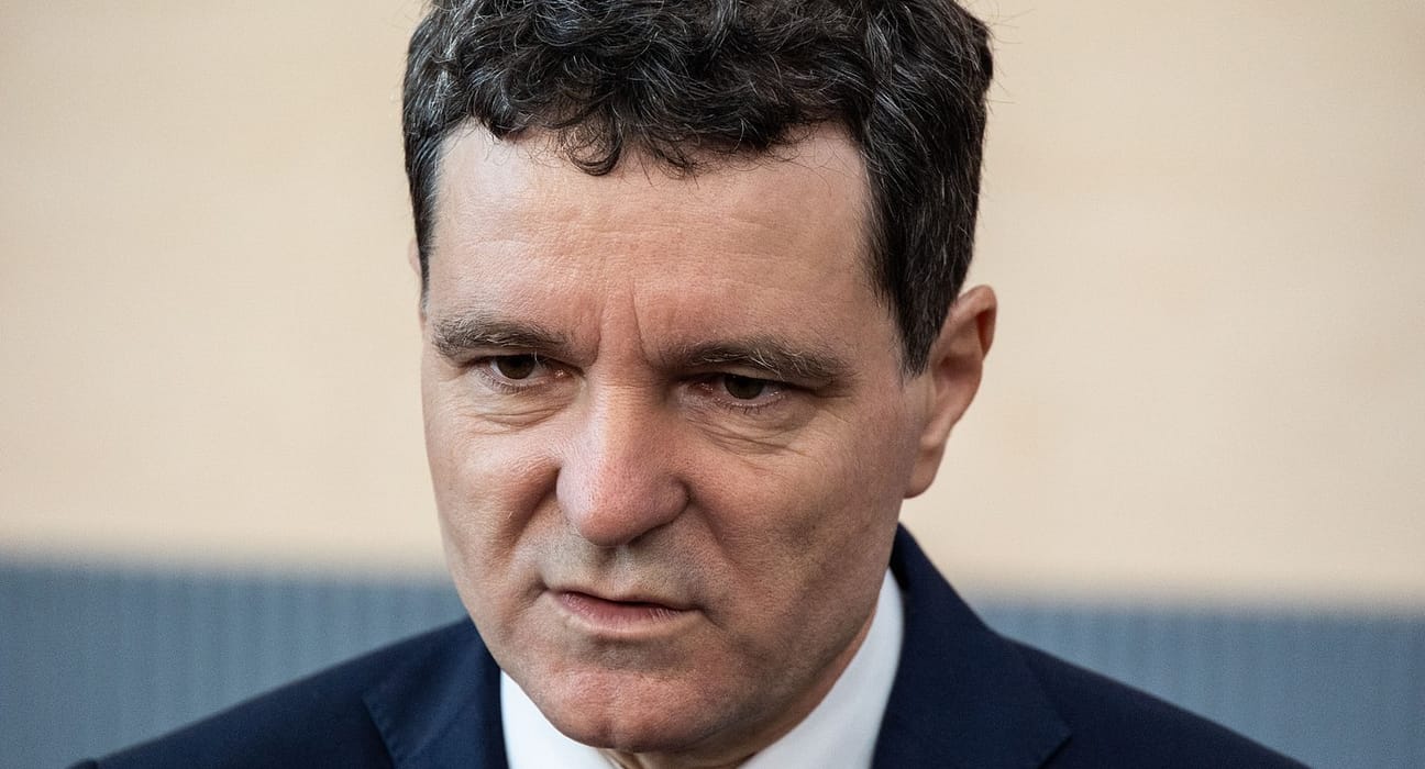 Un expert în istoria nazismului critică dur decizia lui Nicușor Dan de a-l decora pe veteranul de război Ion Vasile Banu: „Este extraordinar de prost sfătuit” / Cum argumentează