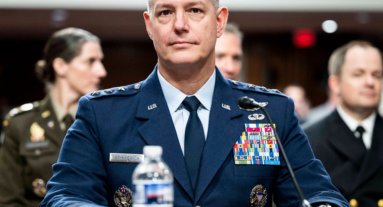 NATO vrea să fie „proactivă” în fața „amenințărilor hibride” ruse, spune comandantul militar al alianței