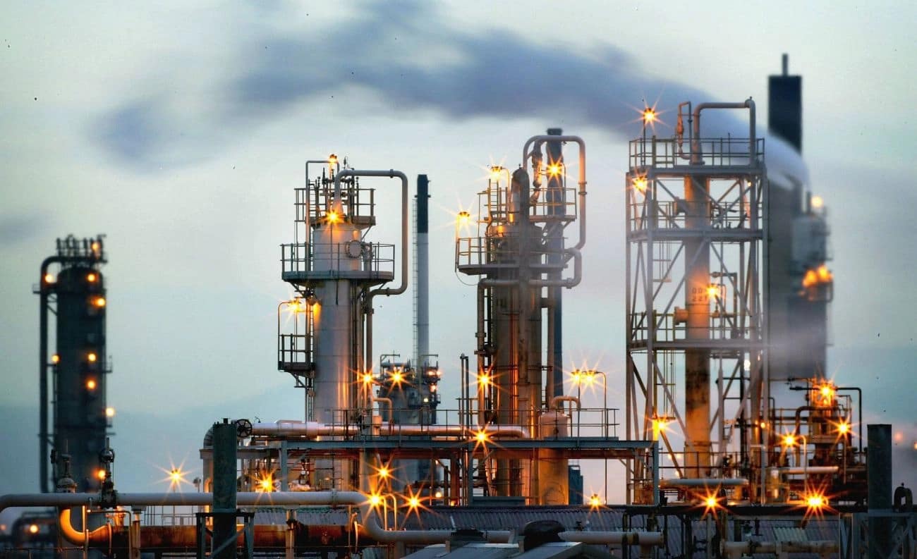 VIDEO După petrol, Ucraina lovește și rafinăriile de gaz din Rusia. Atacul cu drone a ajuns până la granița cu Kazahstan