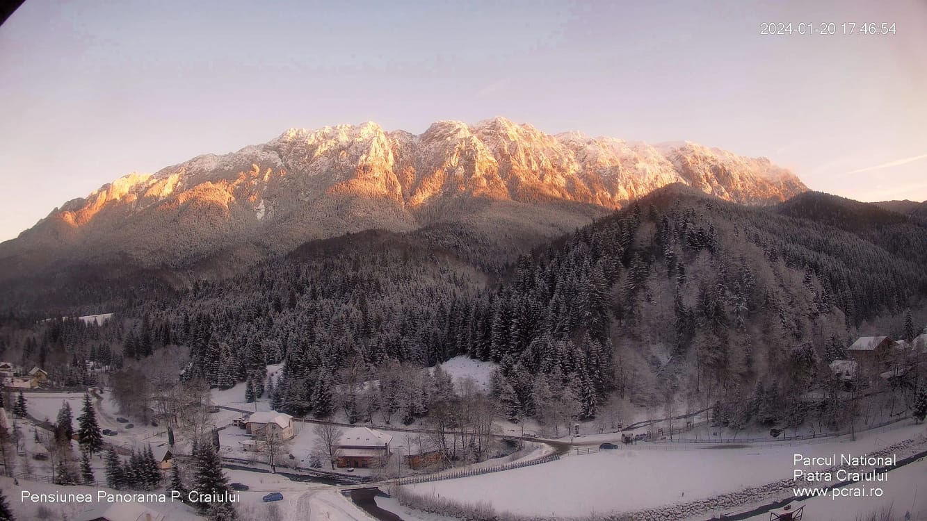 Peisaj cu Piatra Craiului FOTO Parcul Național Piatra Craiului