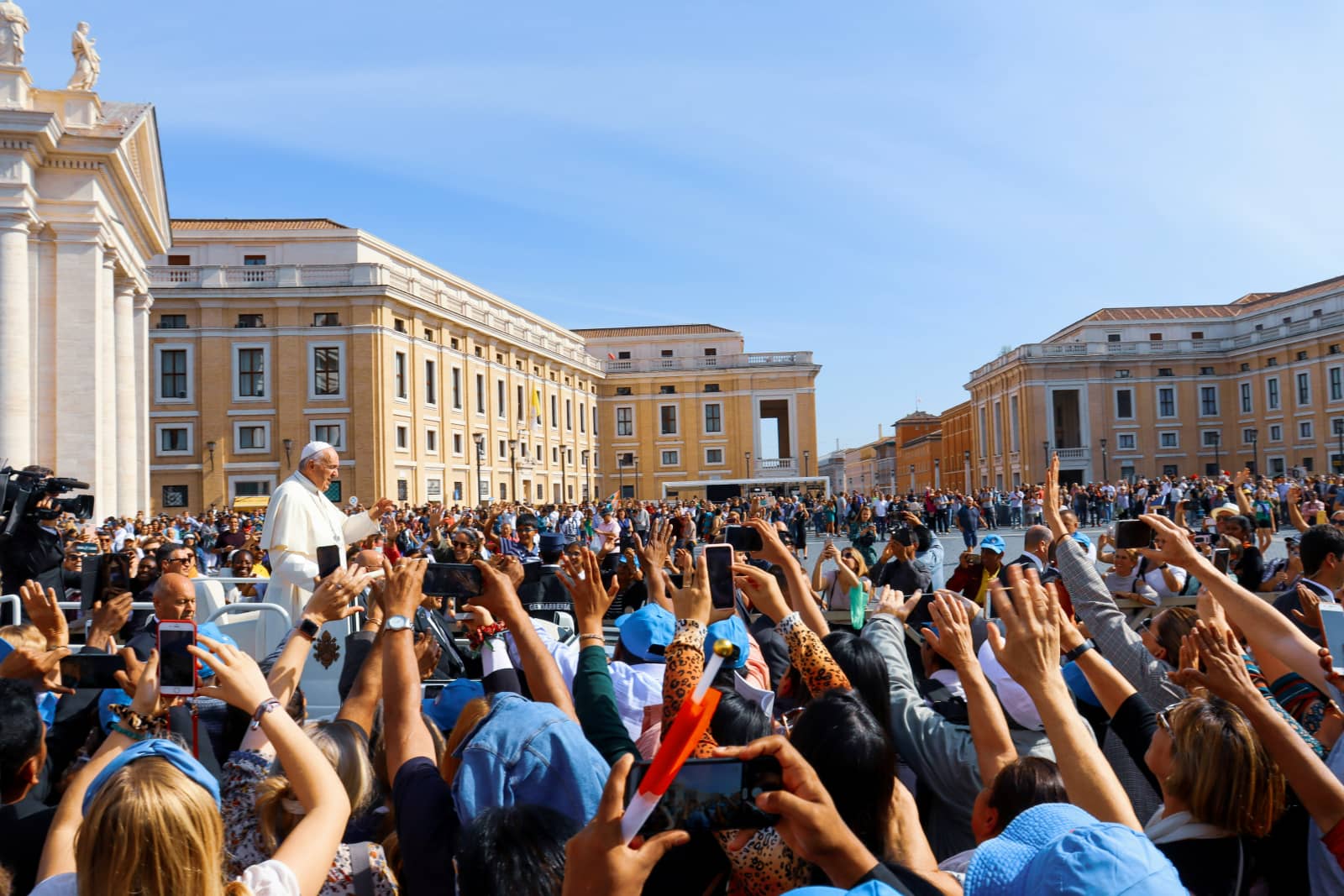 Cine este favoritul caselor de pariuri pentru a deveni Suveran Pontif. Lista completă a cardinalilor „papabili”