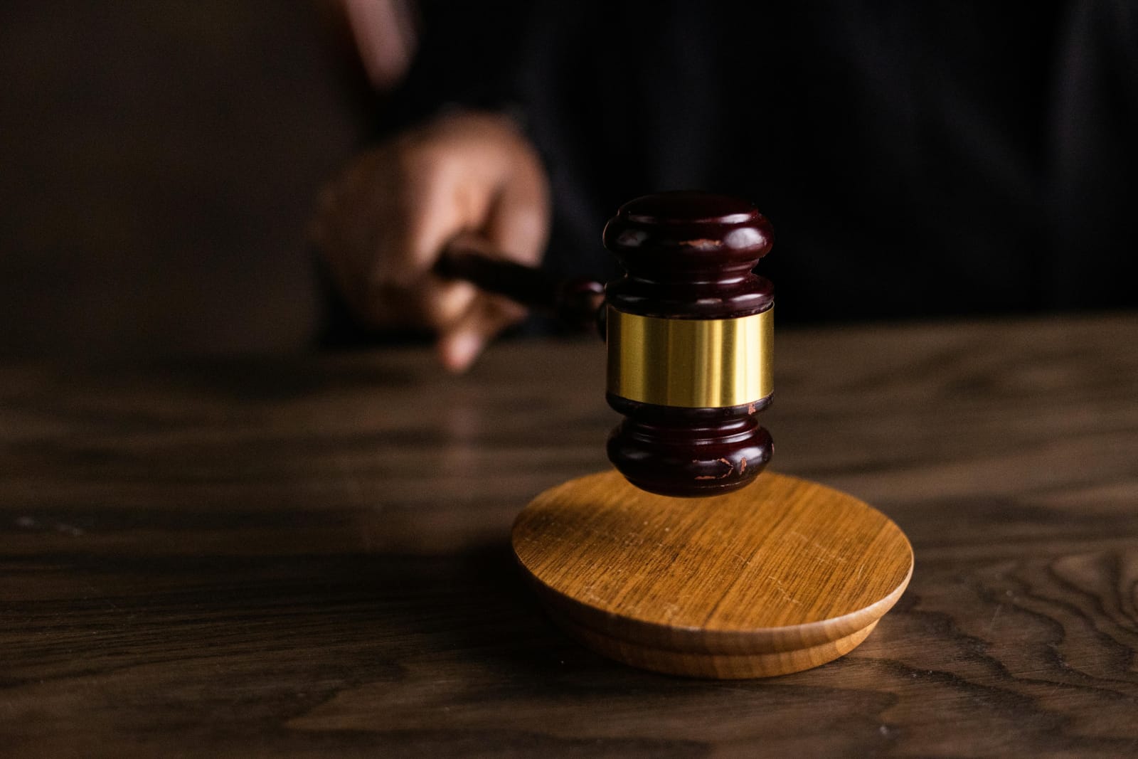 Procurorul general al Spaniei va fi judecat pentru scurgeri intenţionate de informaţii confidenţiale către presă