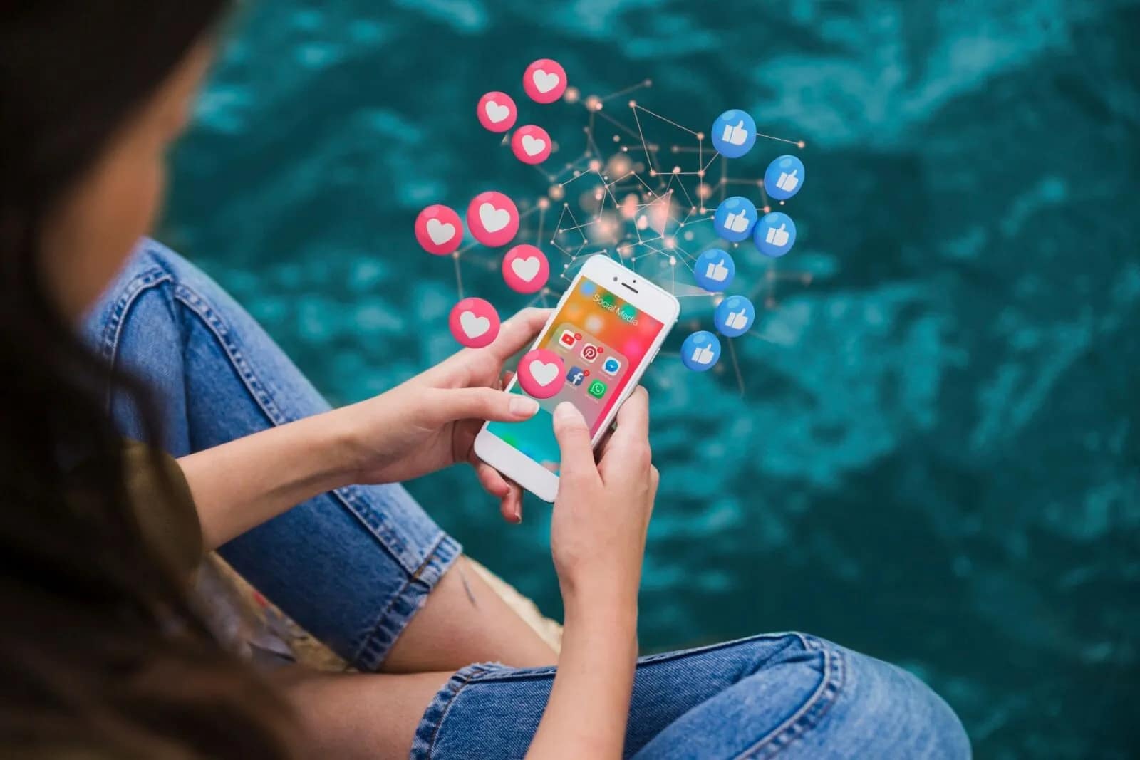 Cum să-ți protejezi mintea de conținutul toxic din social media: măsuri simple pentru a-ți păstra echilibrul mental