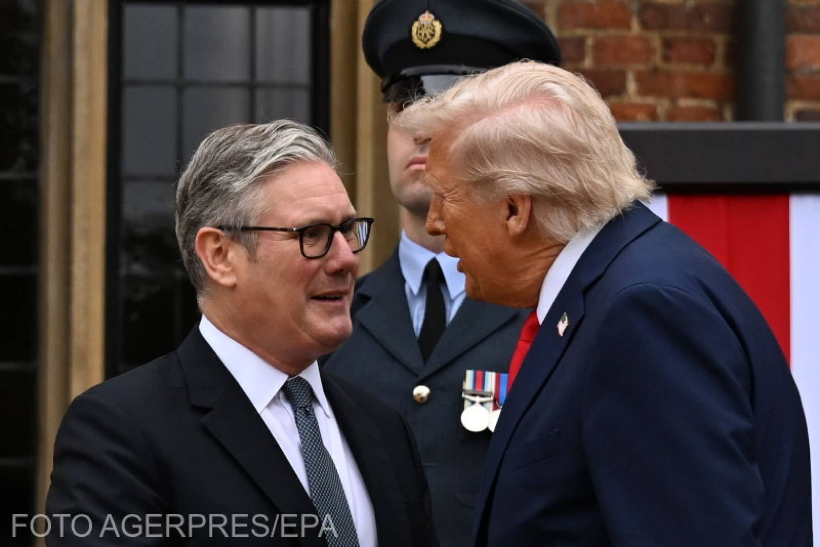 Trump, avertismente pentru Starmer: „Imigrația ilegală va distruge Marea Britanie din interior”. Președintele îl îndeamnă să trimită armata pentru a opri criza