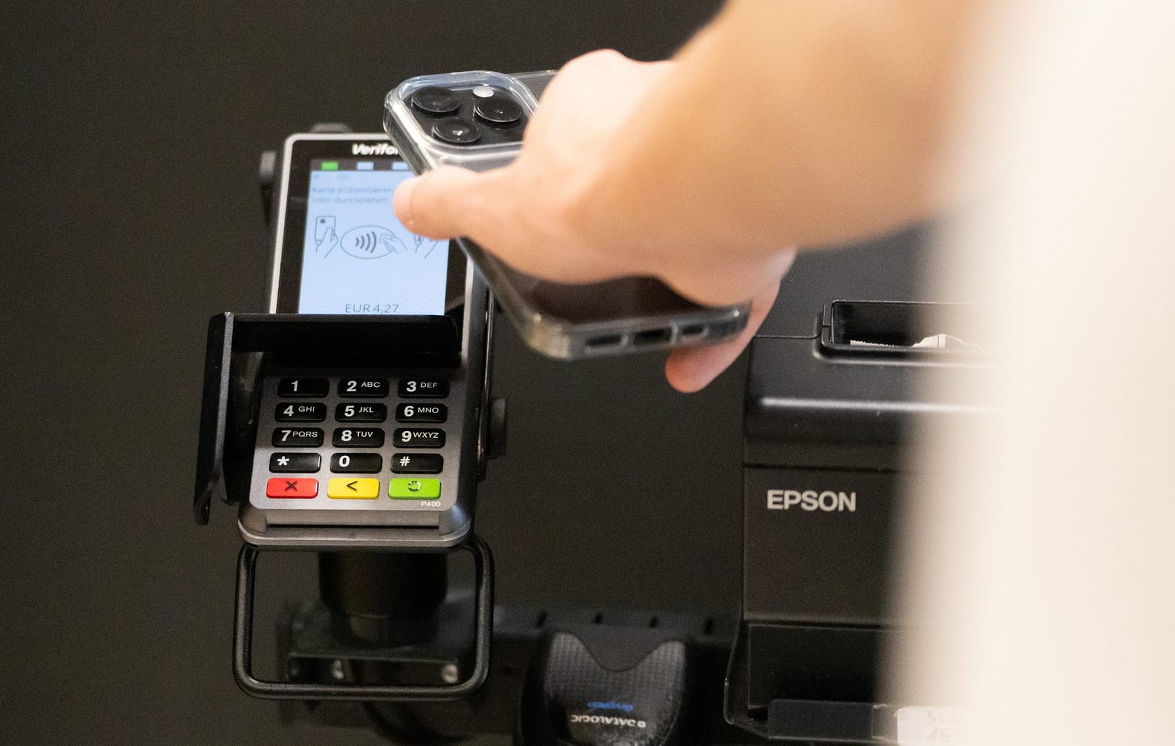 După ce a visat la o societate fără numerar, Suedia face pregătiri urgente pentru scenariul căderii sistemelor de plăți electronice