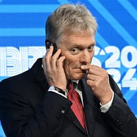 Kremlinul consideră „promiţător” dialogul lui Putin cu Trump. „E important ca nimic să nu interfereze în aplicarea voinţei lor politice”