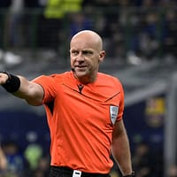 Pus la zid de catalani, Szymon Marciniak a venit cu replica la o zi după Inter