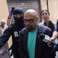 Percheziții DNA acasă la Cristian Popescu Piedone. Ce suspectează procurorii | SURSE