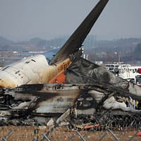 Tragedia aviatică din Coreea de Nord. Piloții au închis motorul greșit, dezvăluie un nou raport