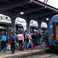 Cu cât se scumpesc biletele de tren de la 1 august. Anunţul oficial