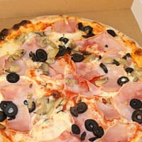 Măsurile de austeritate dincolo de cifrele reci. „Așa dispare încet o pizzerie. Nu leneșă, nu arsă, ci sufocată de costuri”