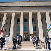 Atașatul militar al României în SUA, convocat la Pentagon pentru discuții despre reducerea cheltuielilor NATO pe Flancul Estic