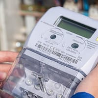 Mitul care scumpește curentul în România: Ucraina nu e cauza, ci doar pretextul!