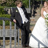 Mitul „soției trofeu”, demontat. Căsătoria schimbă partenerii: Cine câștigă mai puțin, slăbește mai mult