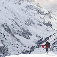 Intervenție Salvamont în Munții Făgăraș: Un turist a fost grav rănit