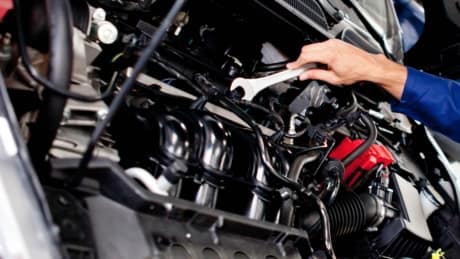 Alertă pe piața auto din România: Furnizorii de piese alimentează service-uri neautorizate, iar siguranța rutieră este în pericol