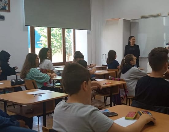 Cum văd elevii reformarea sistemului de Educație: „Vrem manuale atractive, profesori implicați și libertatea de a ne alege viitorul”
