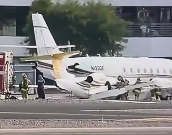 Accident aviatic în SUA. Două avioane s-au ciocnit pe un aeroport din Arizona