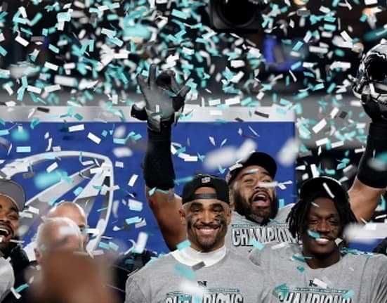 Super Bowl: Philadelphia Eagles a zdrobit-o pe Kansas City Chiefs. Trump a scris istorie