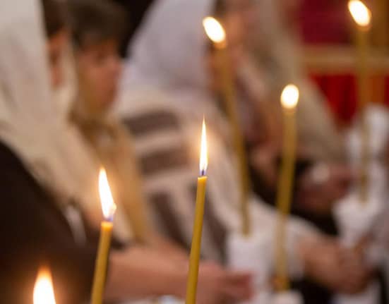 Biserica Ortodoxă cheamă la rugăciune împotriva incendiilor de vegetație