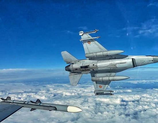 Noi atacuri cu drone la graniță. Două aeronave F-16 ale Forțelor Aeriene Române au intervenit. Populația, avertizată prin RO-Alert