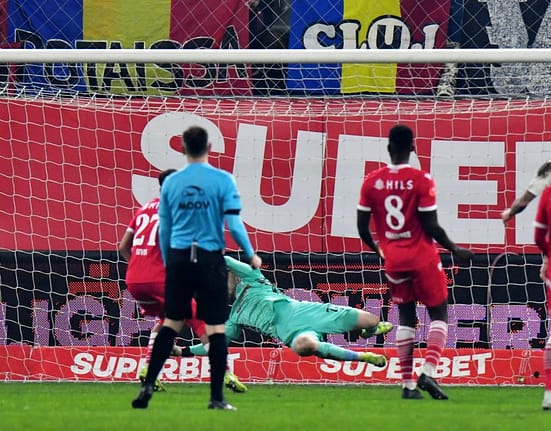 Mister „Clean Sheet” » Secretele lui Alexandru Roșca, omul imbatabil de la Dinamo: „Vorbesc foarte mult, lucrează împreună”