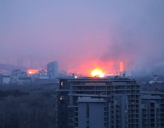 Rusia a atacat violent Ucraina, imediat după „convorbirea de pace” dintre Putin și Trump. Zelenski: „Aceste atacuri ne distrug energia, infrastructurile şi viaţa normală”
