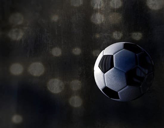 Fostul fotbalist declarat decedat dintr-o eroare, premiat de echipa care a produs gafa