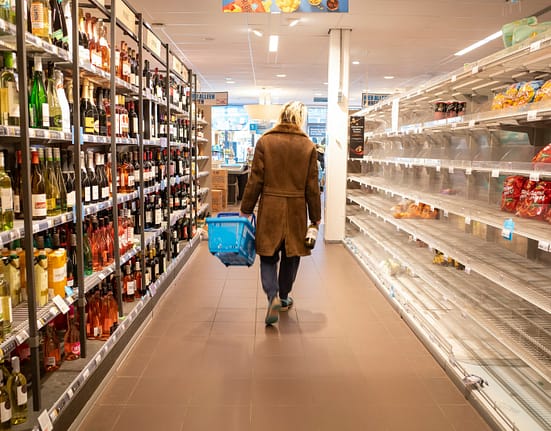 Cum profită supermarketurile din Germania de frica de război a oamenilor