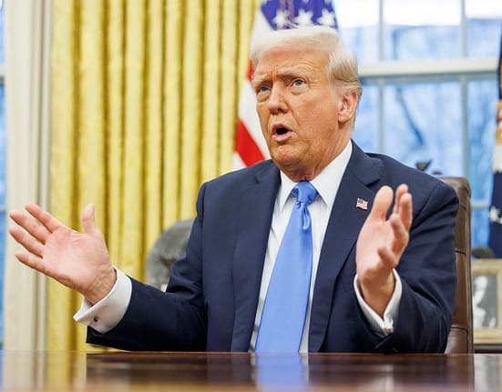 Trump cere Congresului să legifereze oprirea schimbării orei: „Mai mult soare la sfârșitul zilei”