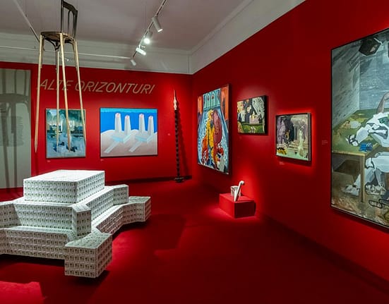 Sezonul România – Polonia: 4000 de vizitatori și 25 de articole în prima lună a expoziției „Un ochi râde, altul plânge”, cu lucrări din colecția Ovidiu Șandor
