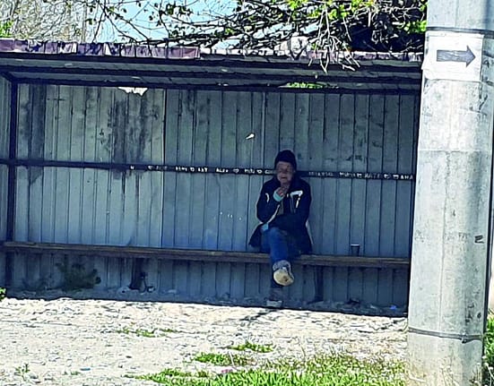 Vot cu sictiru’ în suflet! Alegerile pentru Cotroceni, văzute din Răsucenii păstoriți de Spălatu: „Cum e, bă, cu alea doișpe’ milioane de vă dă statu’ după o viață de muncă la Ceape?”