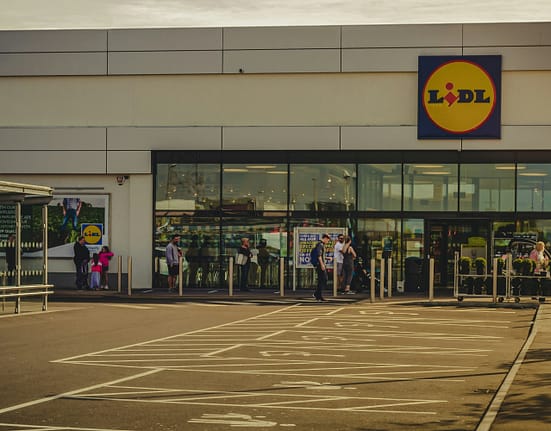 Alertă alimentară la Lidl! Ai consumat acest produs? A fost scos de la vânzare din cauza suspiciunii de Salmonella
